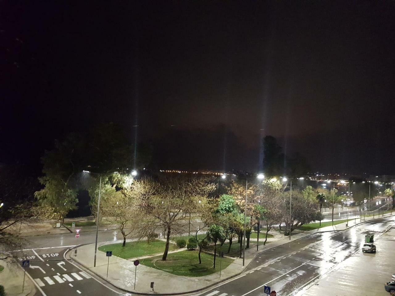 H&M Hotel Avlonya Dış mekan fotoğraf